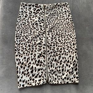 Petticoat Alley Pencil Zip Skirt